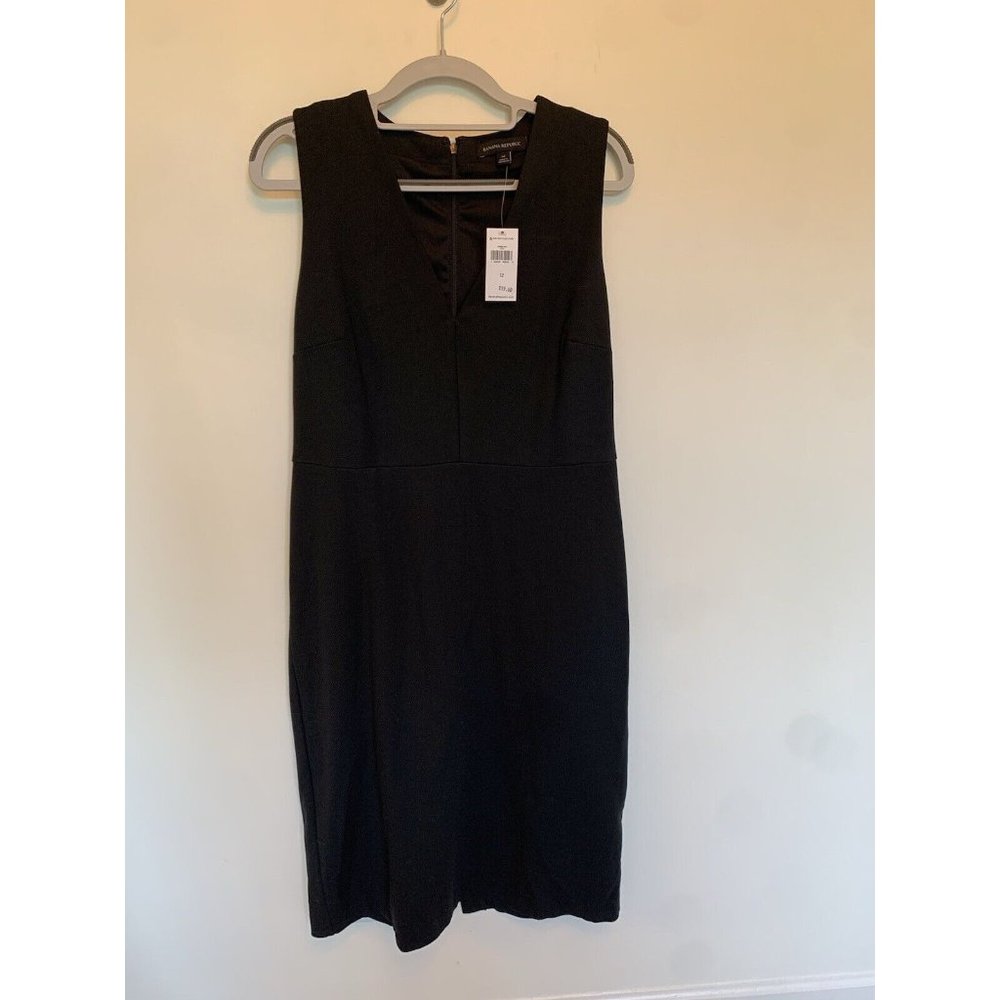 Banana Republic Black Sleeveless V-Neck Dress